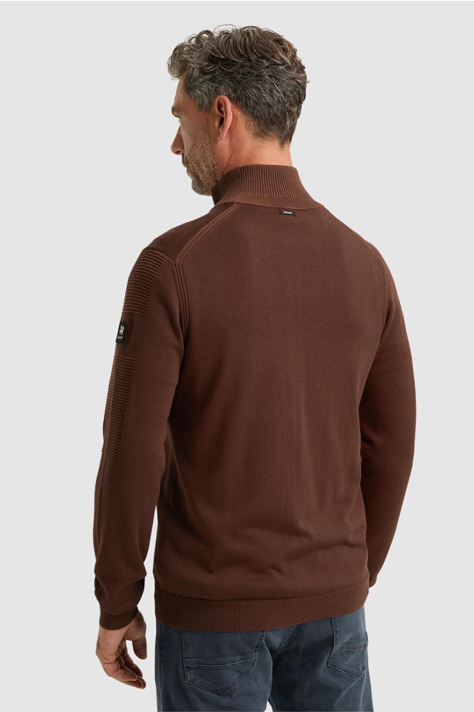 Vanguard bruine heren vest | Model achteraanzicht