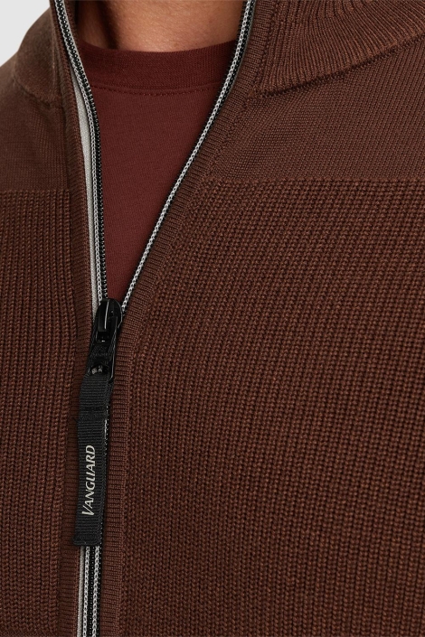 Vanguard bruine heren vest | Close up