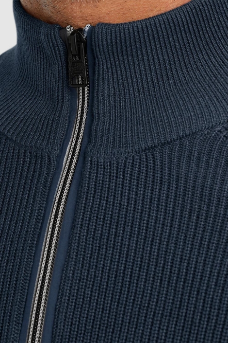 Vanguard blauwe heren trui | Close up