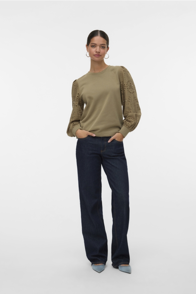 Vero Moda groene dames sweater | Model vooraanzicht