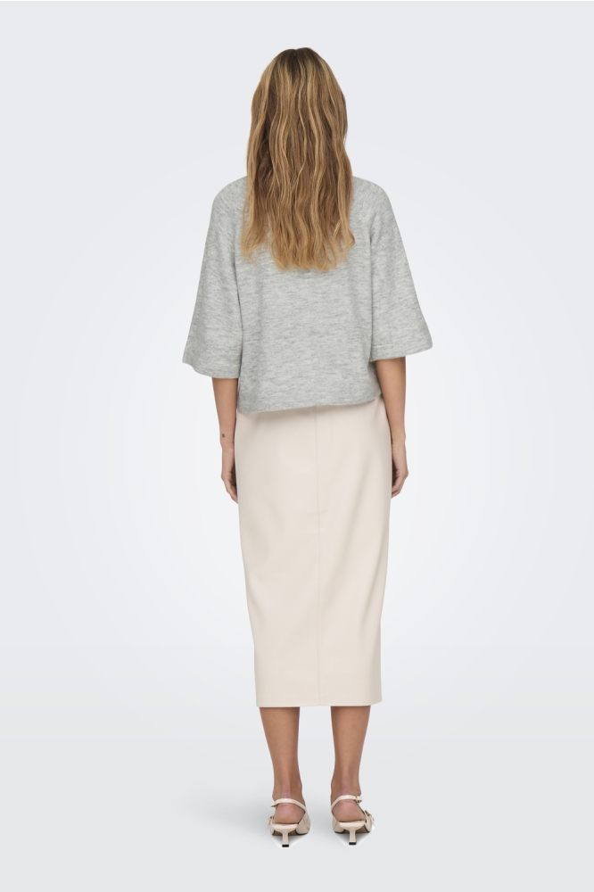 Only grijze dames trui | Model achteraanzicht