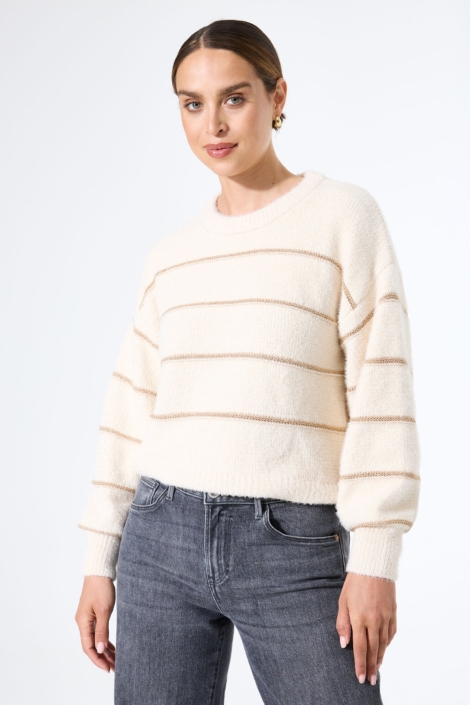 Garcia ecru dames trui | Model vooraanzicht