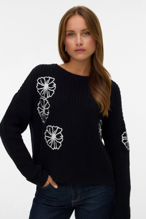Vero Moda zwarte dames trui | Model vooraanzicht