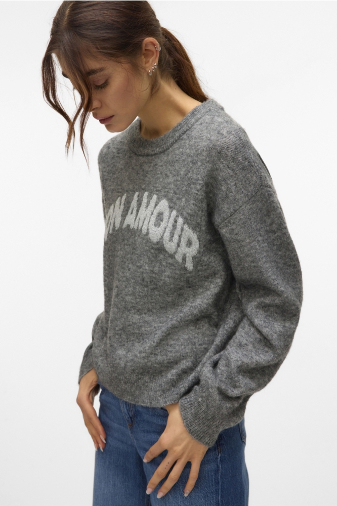 Vero Moda grijze dames trui | Model zijaanzicht