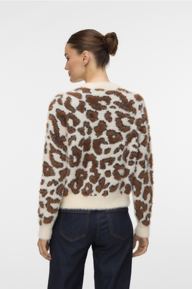 Vero Moda beige dames trui | Model achteraanzicht