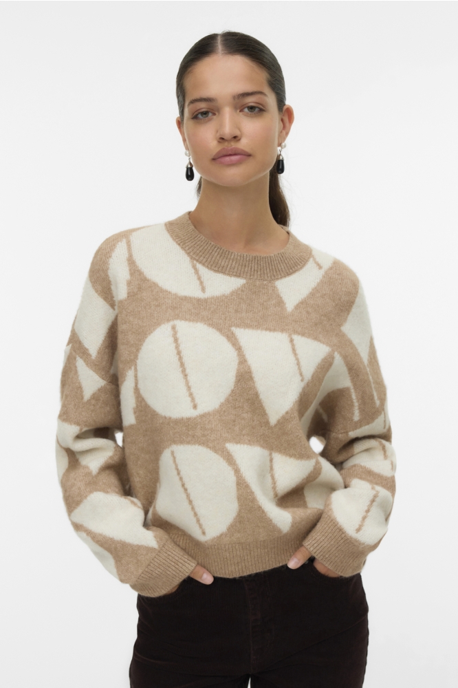 Vero Moda camel dames trui | Model vooraanzicht