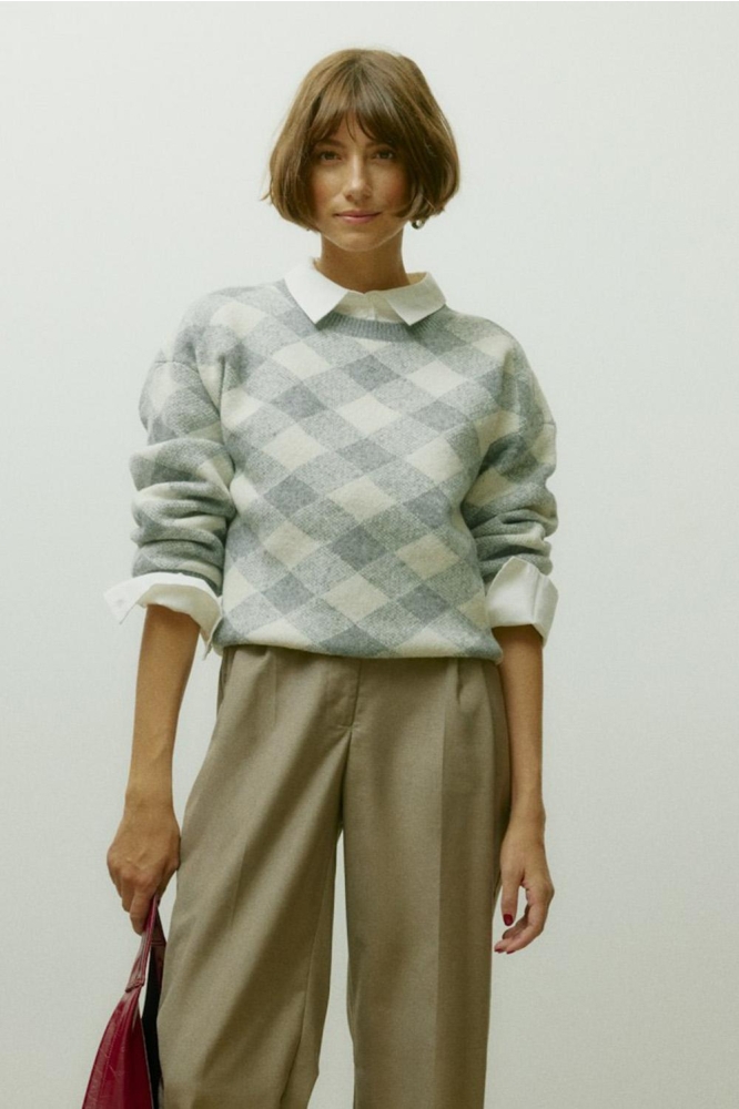 Vero Moda grijze dames trui | Model