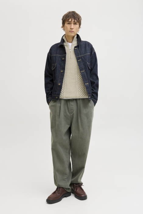 Jack & Jones grijze heren trui | Model