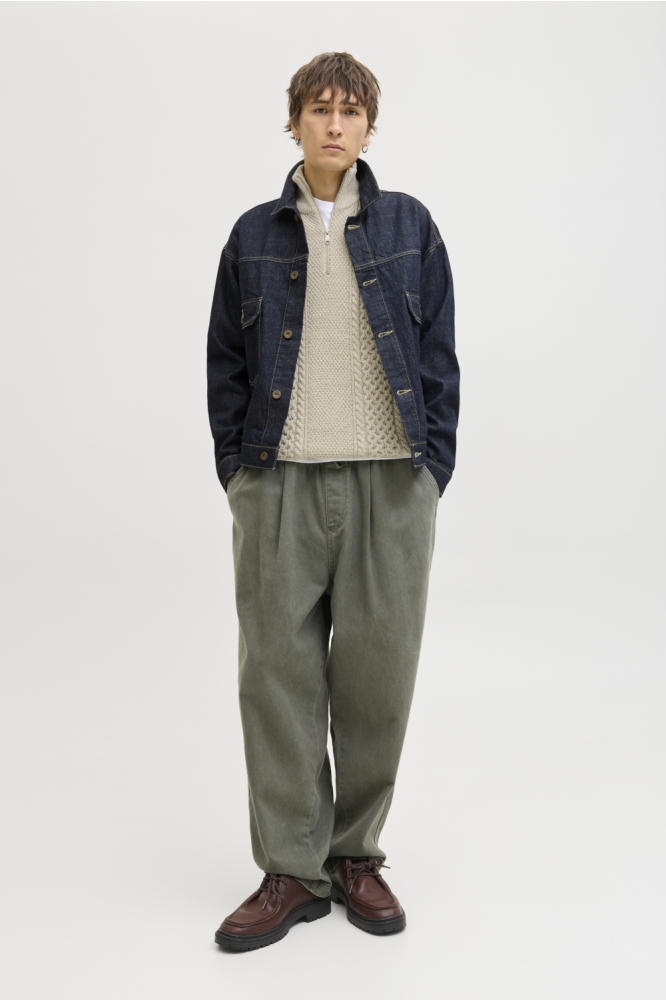 Jack & Jones grijze heren trui | Model