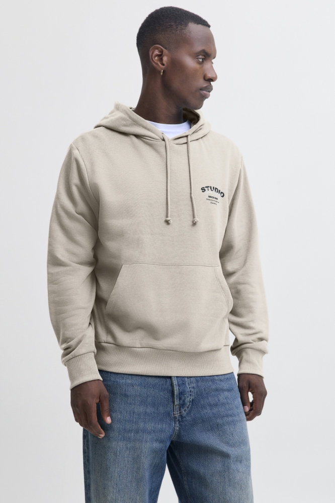 Jack & Jones beige heren sweater | Model vooraanzicht