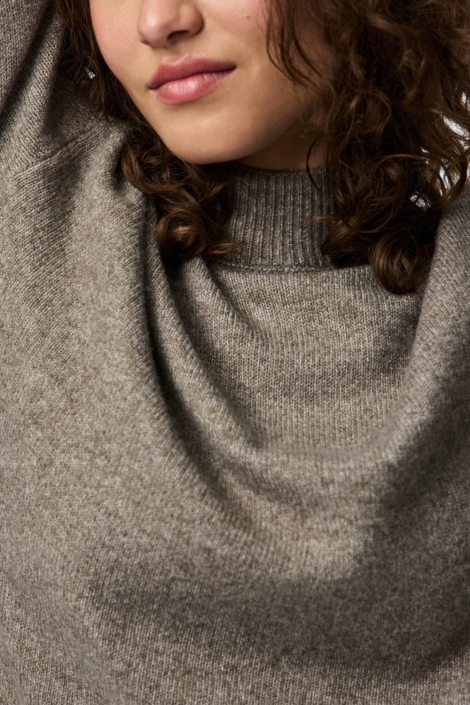 Pieces bruine dames trui | Close up