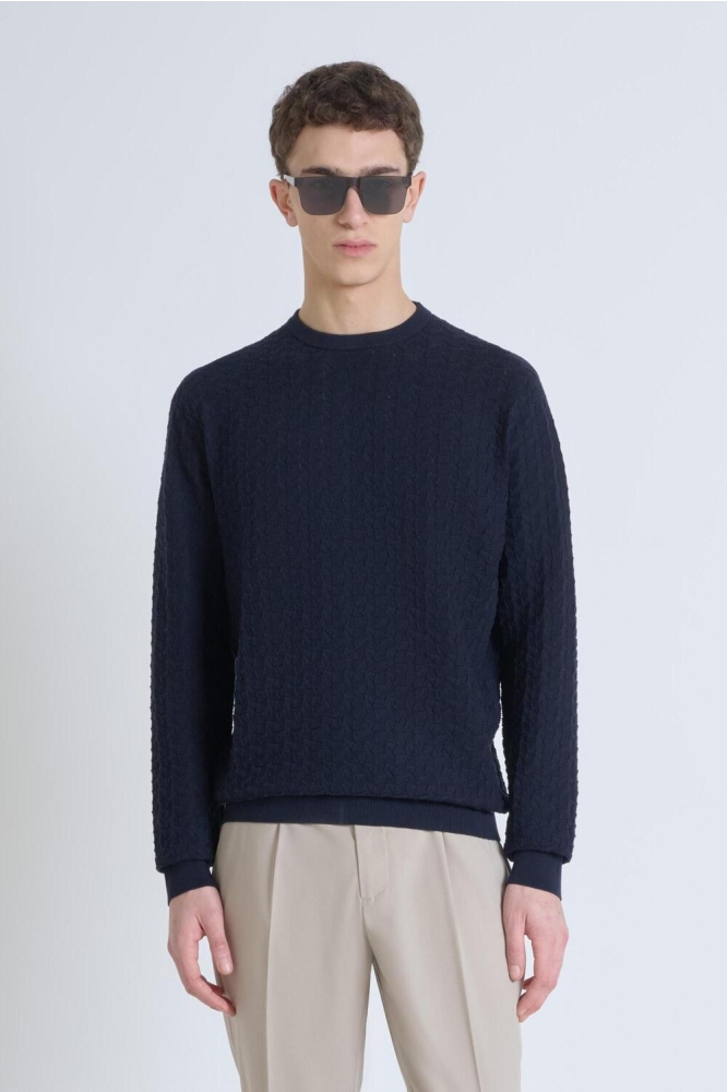 Antony Morato blauwe heren trui | Model vooraanzicht