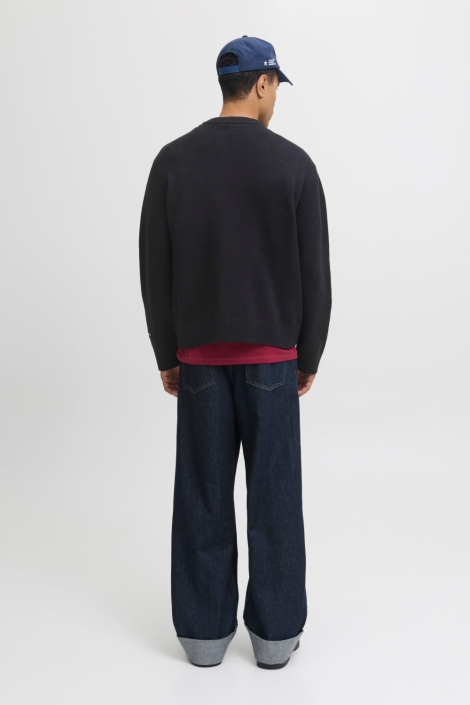 Jack & Jones zwarte heren trui | Model achteraanzicht