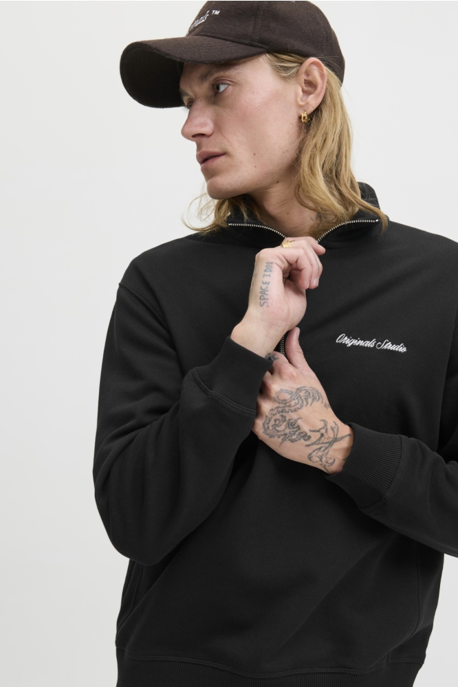 Jack & Jones zwarte heren sweater | Close up