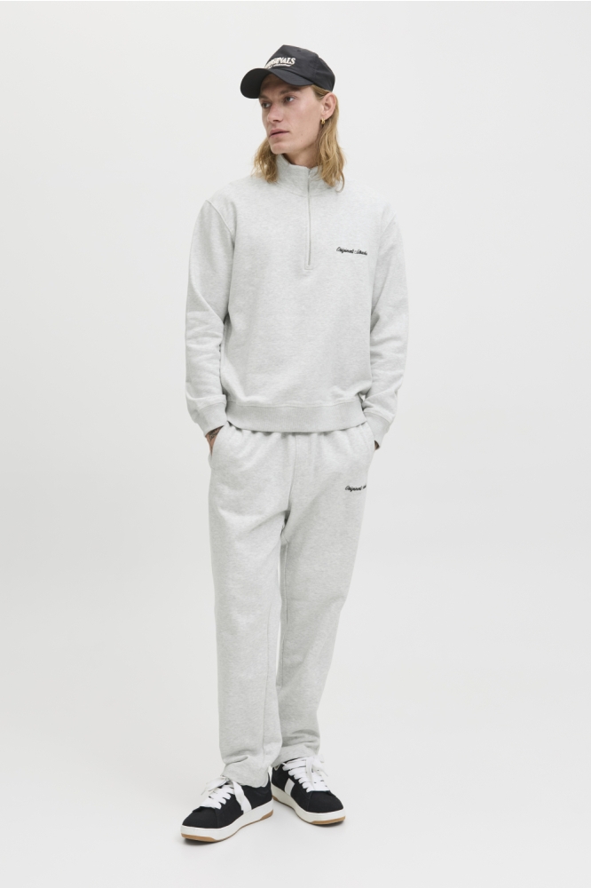 Jack & Jones grijze heren sweater | Model