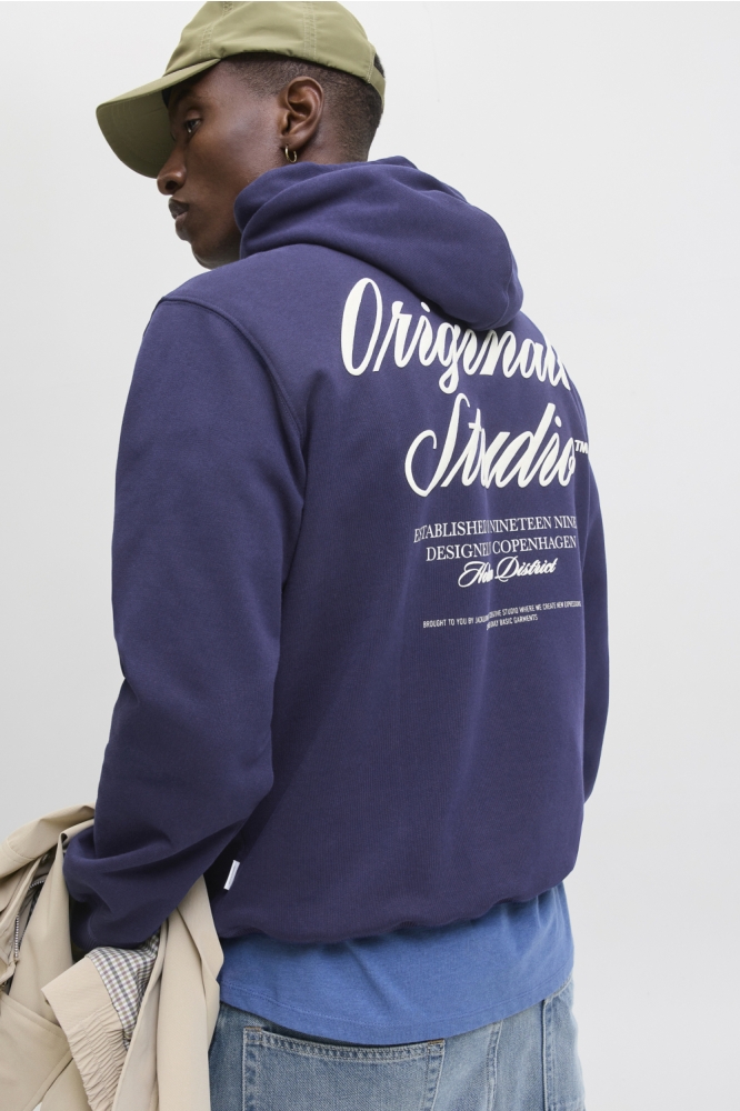 Jack & Jones blauwe heren sweater | Model achteraanzicht