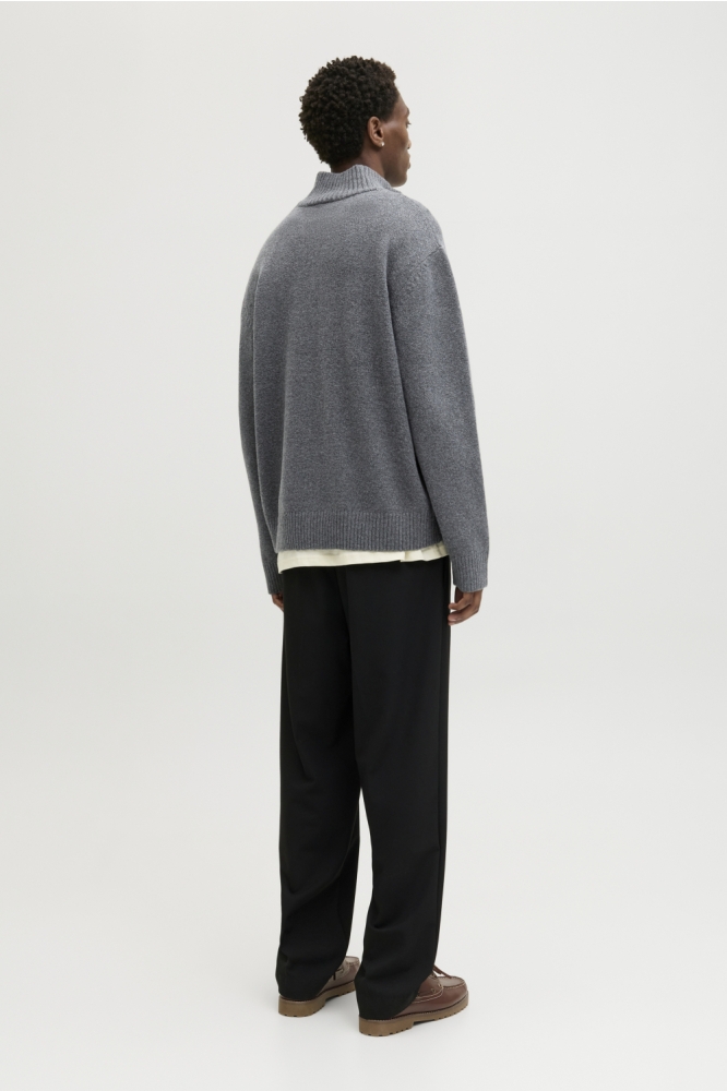 Jack & Jones grijze heren trui | Model achteraanzicht