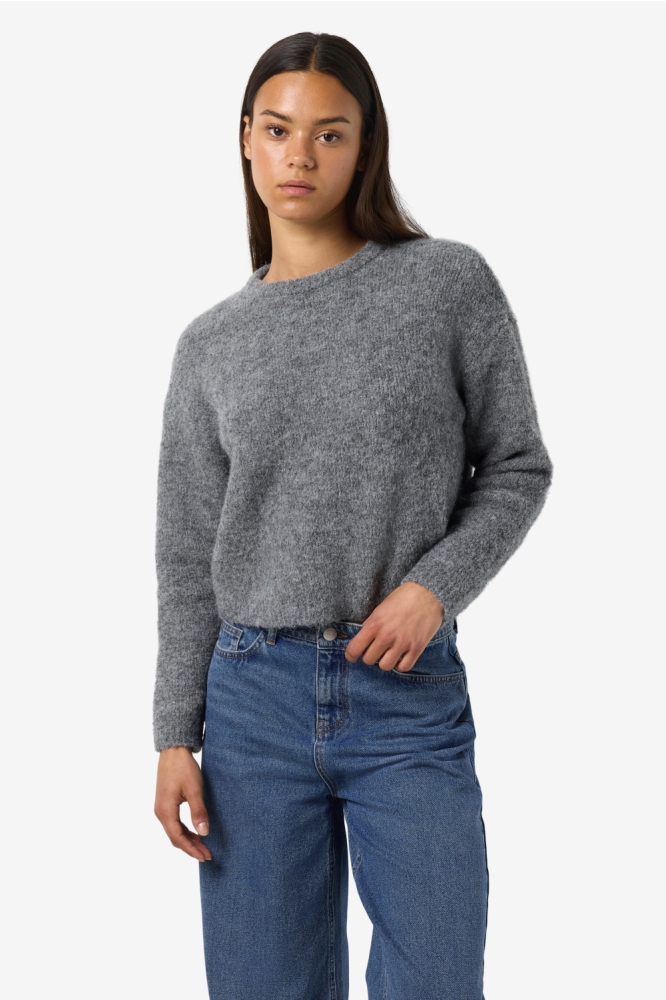 Noisy may grijze dames trui | Model vooraanzicht