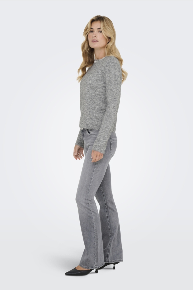 Jacqueline de Yong grijze dames trui | Model zijaanzicht