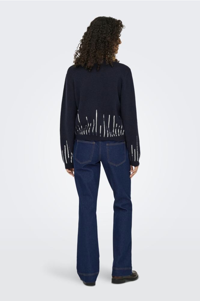 Jacqueline de Yong blauwe dames trui | Model achteraanzicht