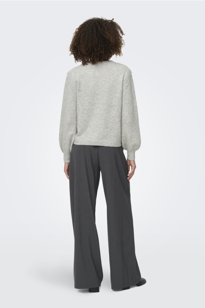 Only grijze dames trui | Model achteraanzicht