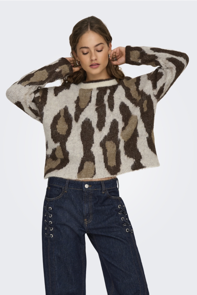 Only beige dames trui | Model vooraanzicht