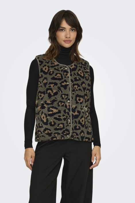 Only groene dames gilet | Model vooraanzicht