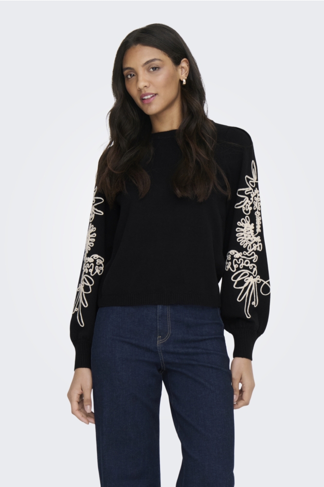 Only zwarte dames trui | Model vooraanzicht