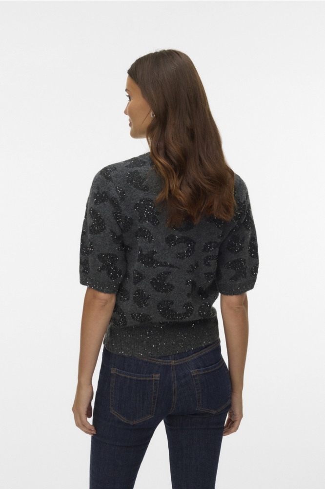 Vero Moda grijze dames trui | Model achteraanzicht