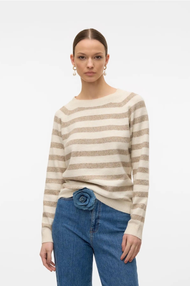 Vero Moda beige dames trui | Model vooraanzicht