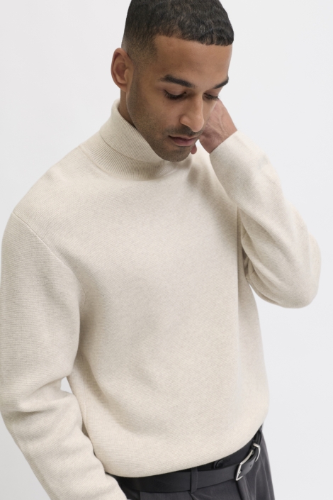 Jack & Jones beige heren trui | Model vooraanzicht