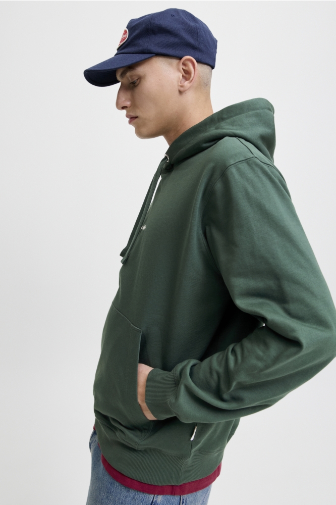 Jack & Jones groene heren sweater | Model zijaanzicht