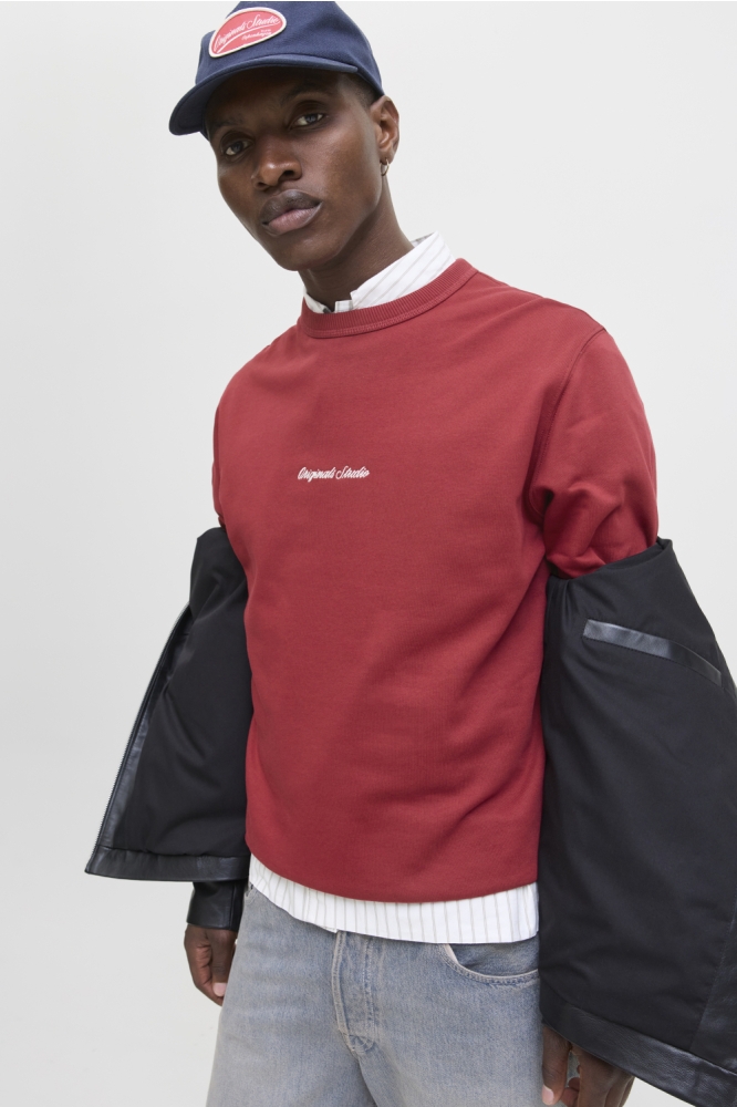 Jack & Jones rode heren sweater | Model vooraanzicht