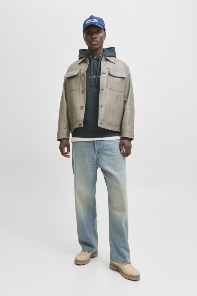 Jack & Jones blauwe heren sweater | Sfeerbeeld, In situatie