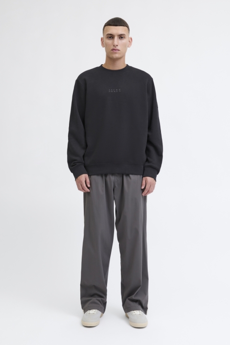 Jack & Jones zwarte heren sweater | Model vooraanzicht