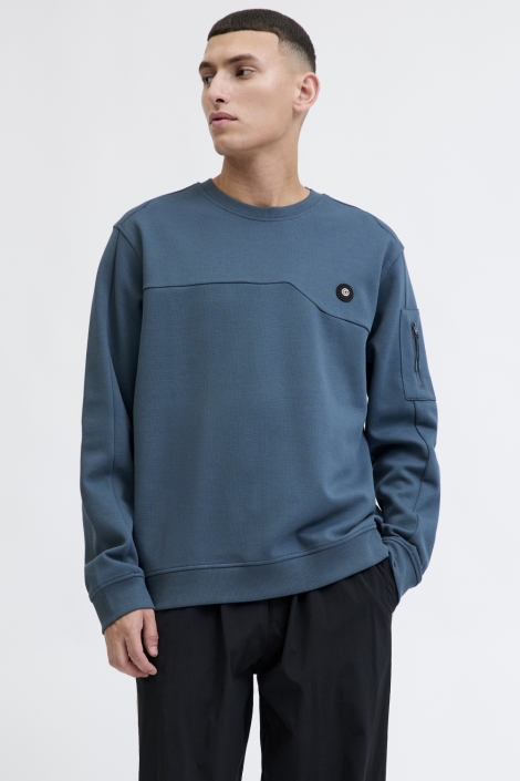 Jack & Jones blauwe heren sweater | Model vooraanzicht