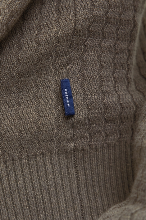 Jack & Jones bruine heren trui | Close up