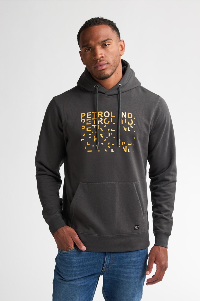 Petrol Industries grijze heren sweater | Model vooraanzicht