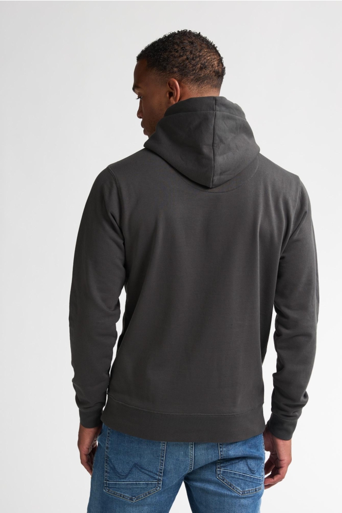 Petrol Industries grijze heren sweater | Model achteraanzicht