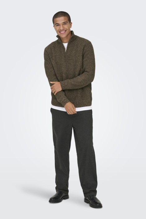 Only & Sons bruine heren trui | Model