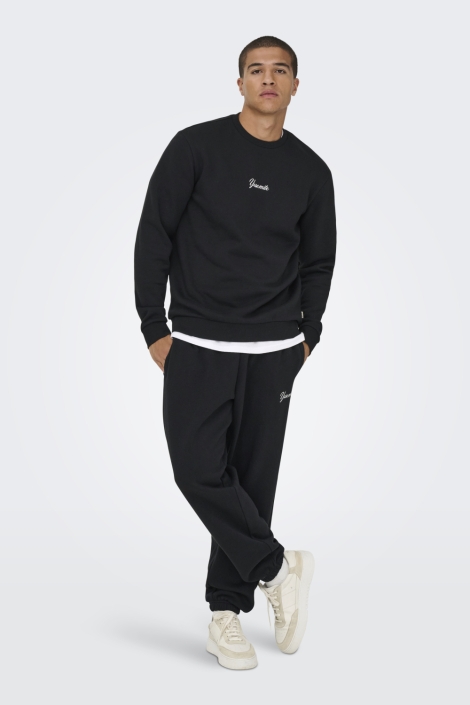 Only & Sons zwarte heren sweater | Model