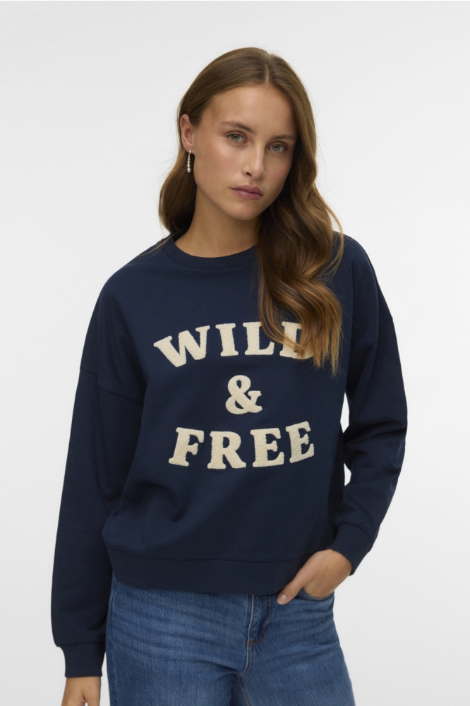 Vero Moda blauwe dames sweater | Model vooraanzicht
