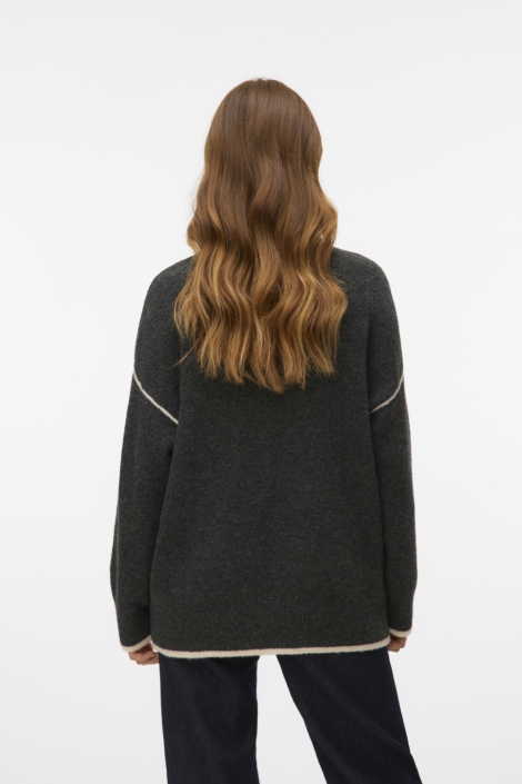 Vero Moda grijze dames trui | Model achteraanzicht