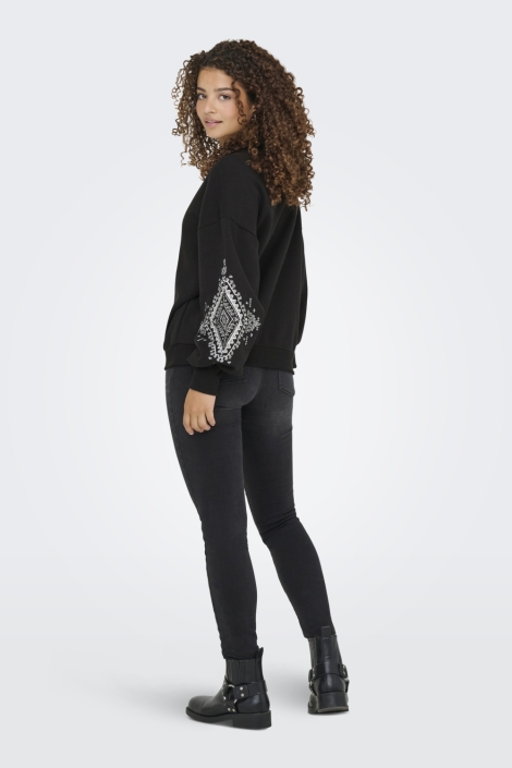 Only zwarte dames sweater | Model