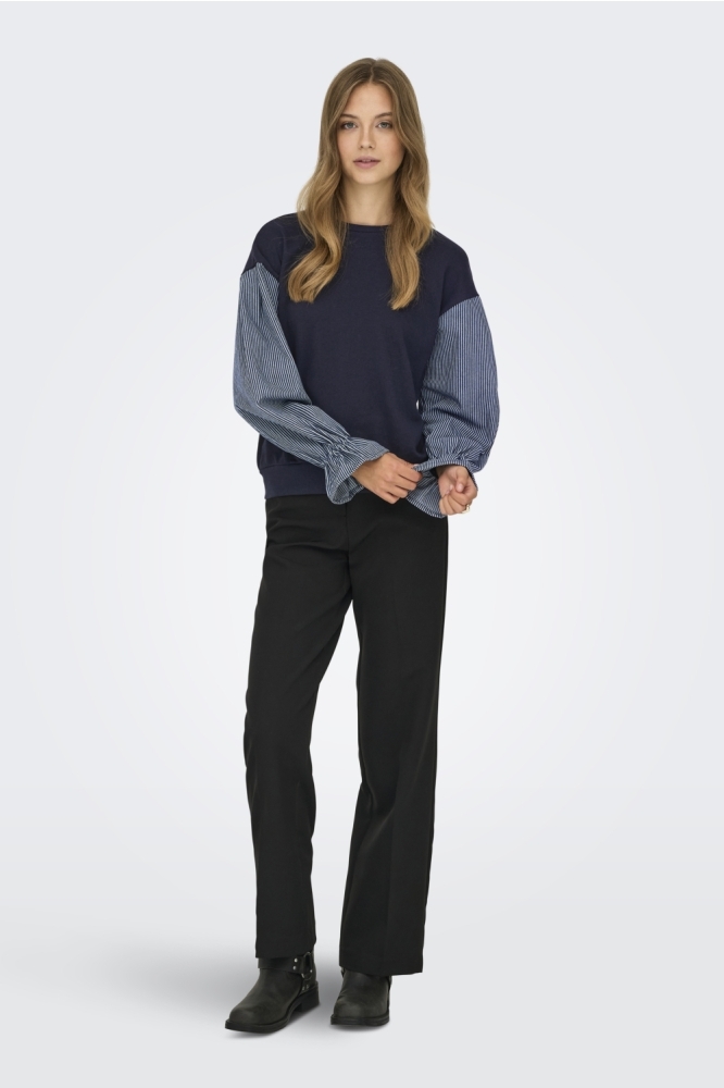 Only blauwe dames sweater | Model