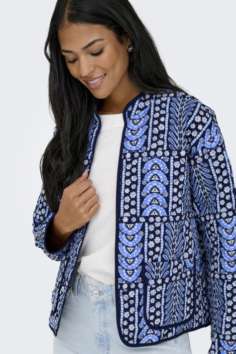 Jacqueline de Yong blauwe dames vest | Model zijaanzicht