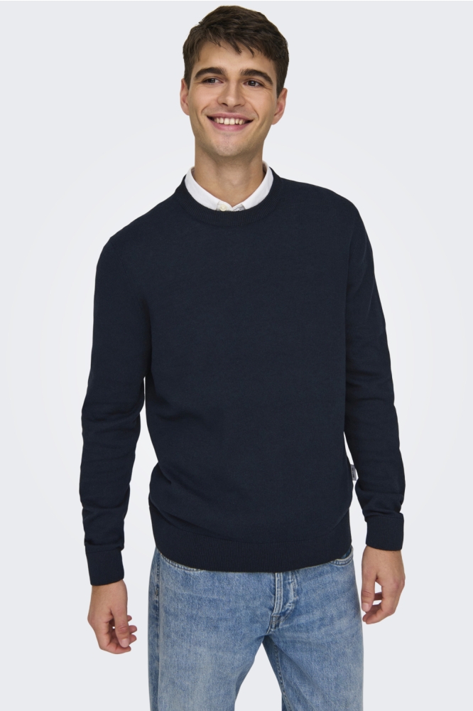 Only & Sons blauwe heren trui | Model vooraanzicht