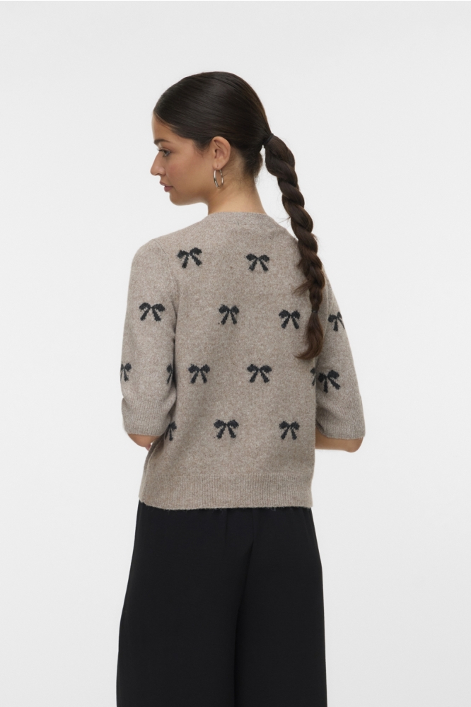 Vero Moda beige dames trui | Model achteraanzicht