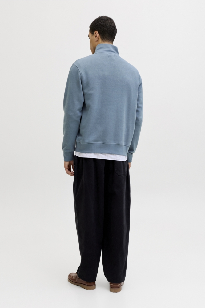 Jack & Jones blauwe heren sweater | Model