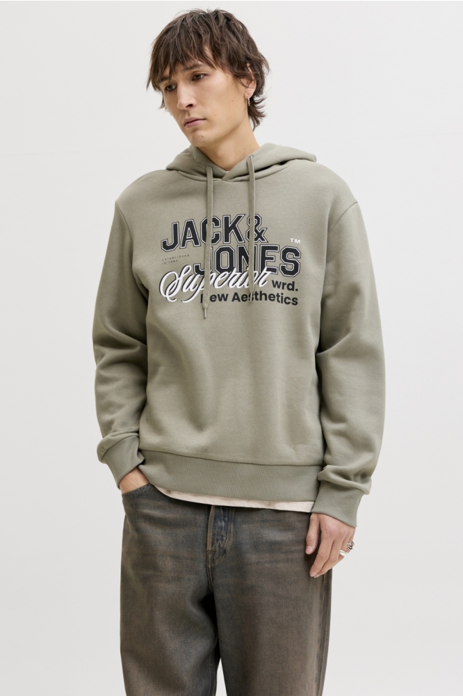 Jack & Jones groene heren sweater | Model vooraanzicht